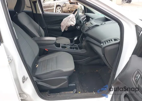 2018 Ford Escape S z USA, uszkodzony, nr VIN 1FMCU0F76JUA29711